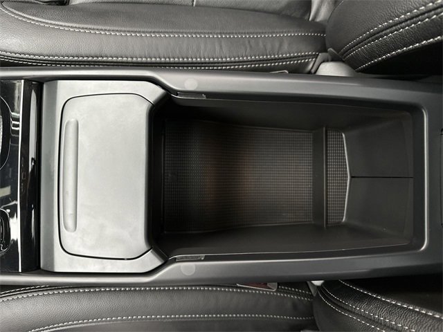 Certified 2024 Volvo XC40 B5 Plus w/ Protection Package Premier image 21