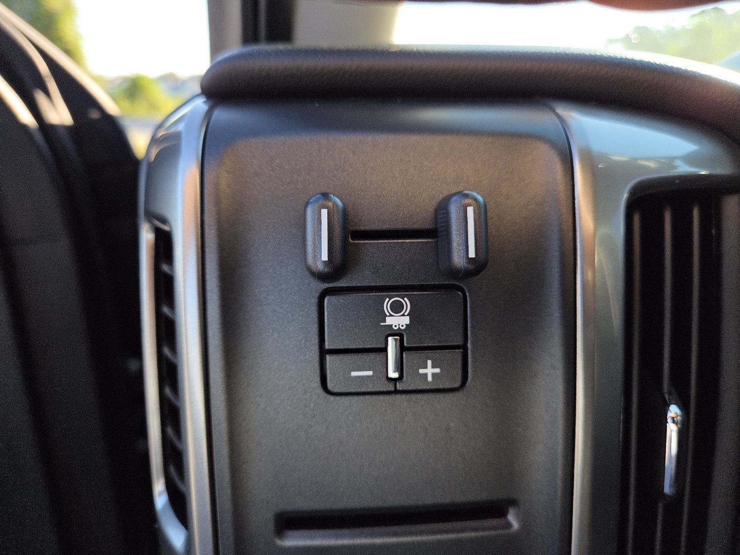 Used 2017 Chevrolet Silverado 1500 LT w/ All Star Edition RWD image 8