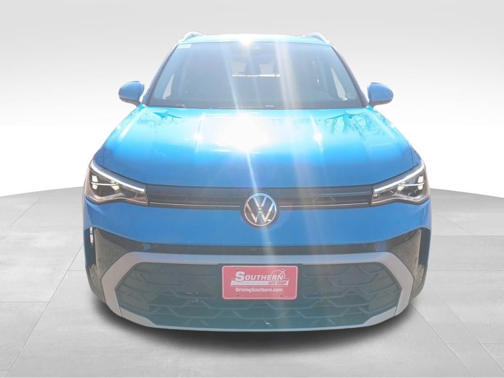 Used 2025 Volkswagen Taos SE w/ Panoramic Sunroof Package image 9