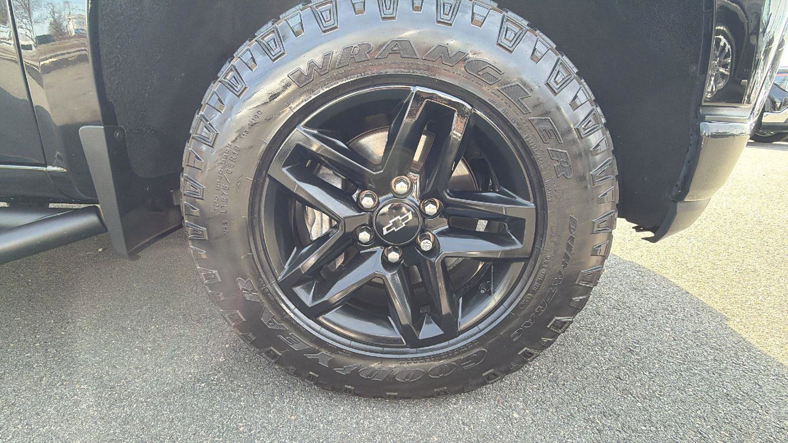 Certified 2019 Chevrolet Silverado 1500 LT Trail Boss AWD/4WD image 9