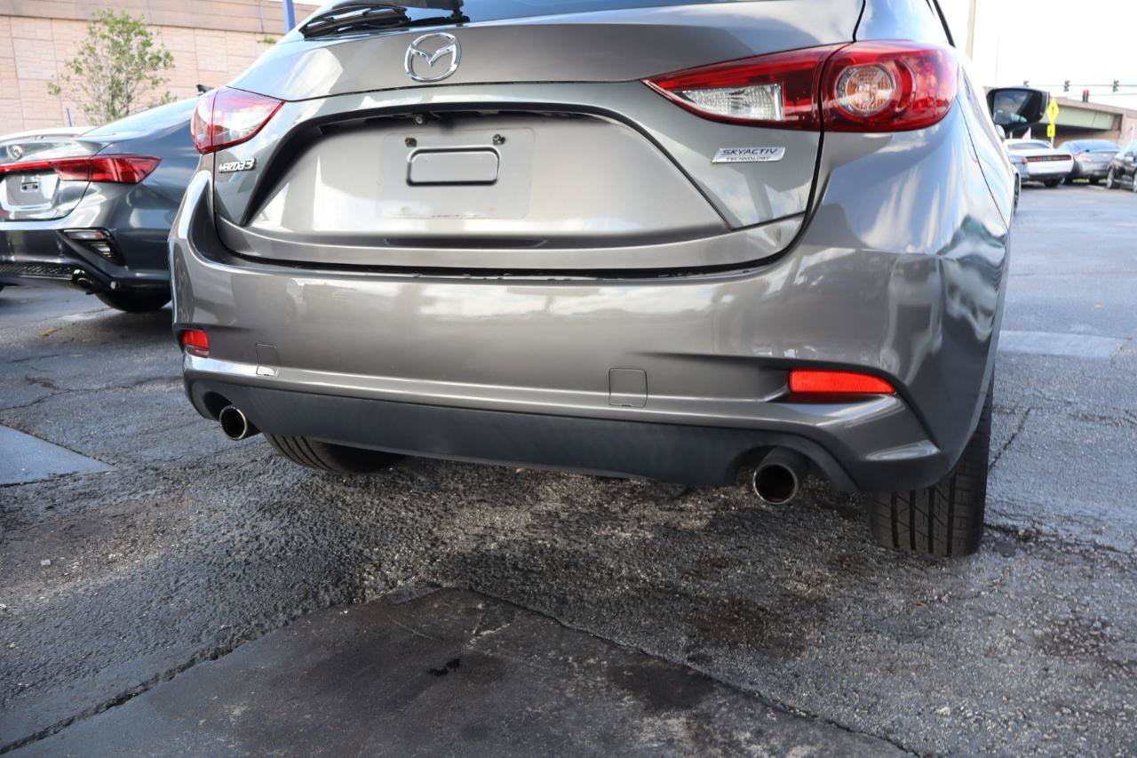 Used 2018 MAZDA MAZDA3 Grand Touring w/ Premium Equipment Package FWD image 10
