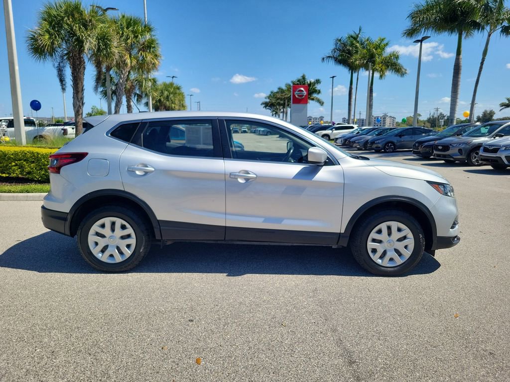 Used 2020 Nissan Rogue Sport S FWD image 3