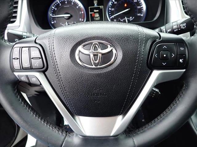 Used 2016 Toyota Highlander XLE image 16