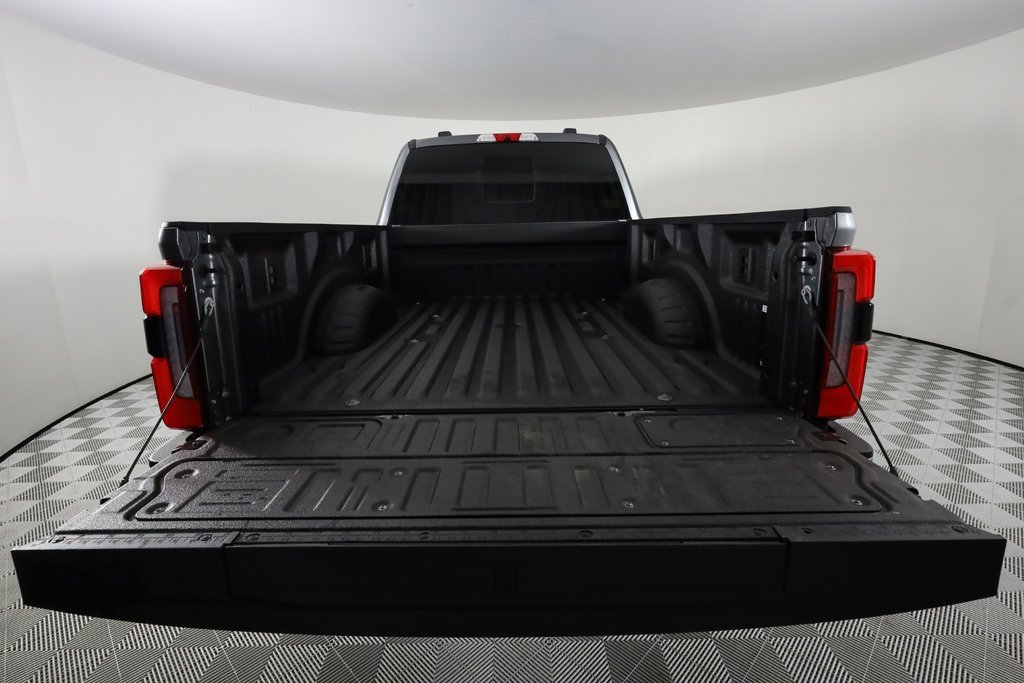 Used 2025 Ford F250 Platinum w/ Tremor Off-Road Package image 7