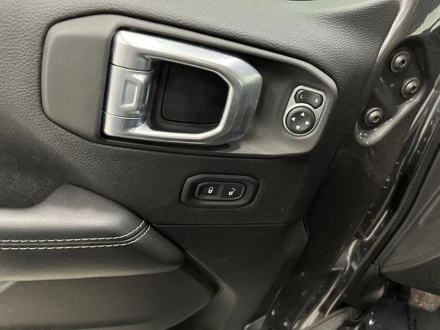 Used 2021 Jeep Wrangler Unlimited Sahara w/ Cold Weather Group AWD/4WD image 28