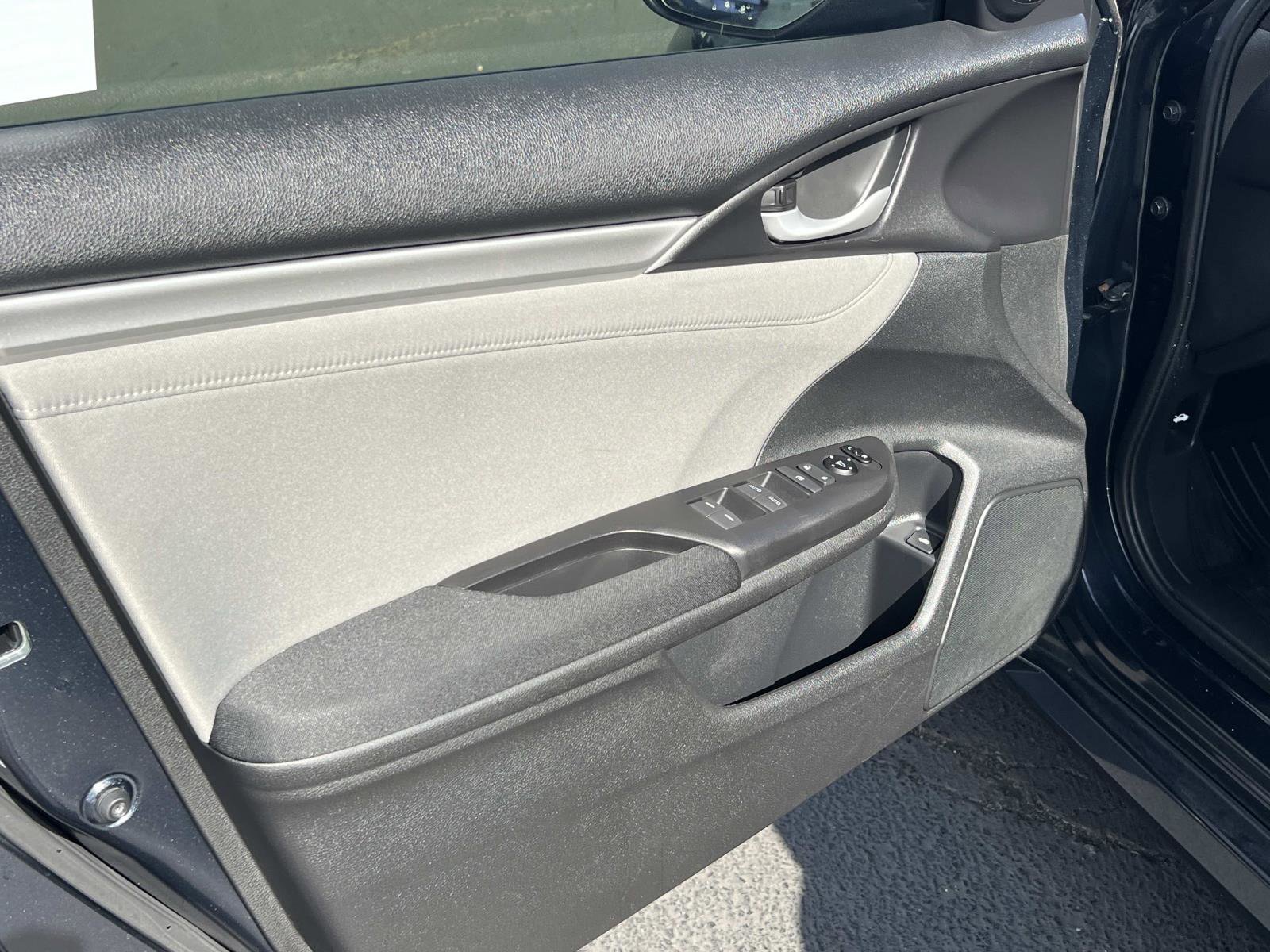 Certified 2019 Honda Civic EX image 6