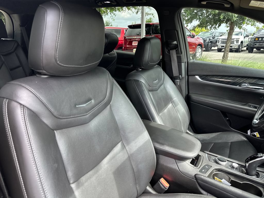 Used 2021 Cadillac XT6 Premium Luxury AWD/4WD image 38