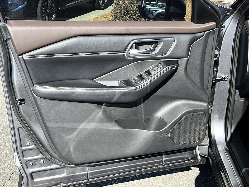 Certified 2021 Nissan Rogue SV w/ Premium Package image 20