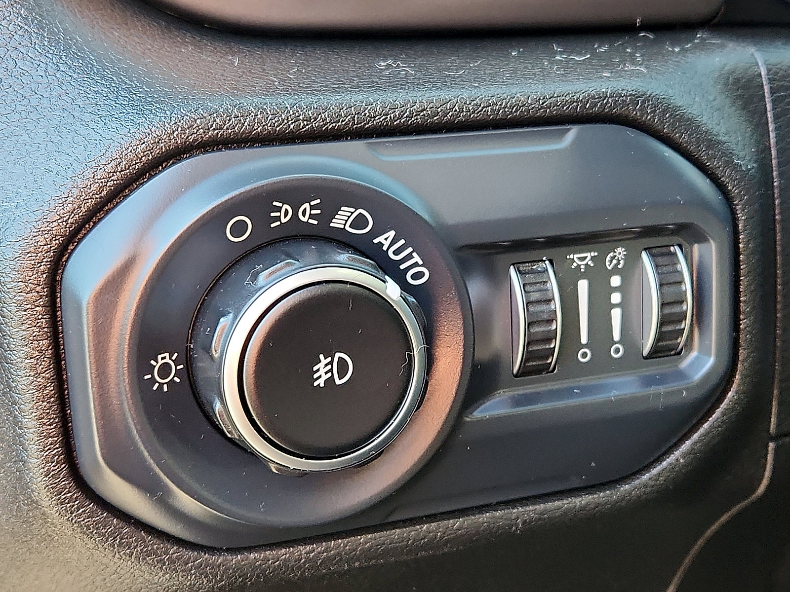 Used 2018 Jeep Wrangler Unlimited Sport S image 22