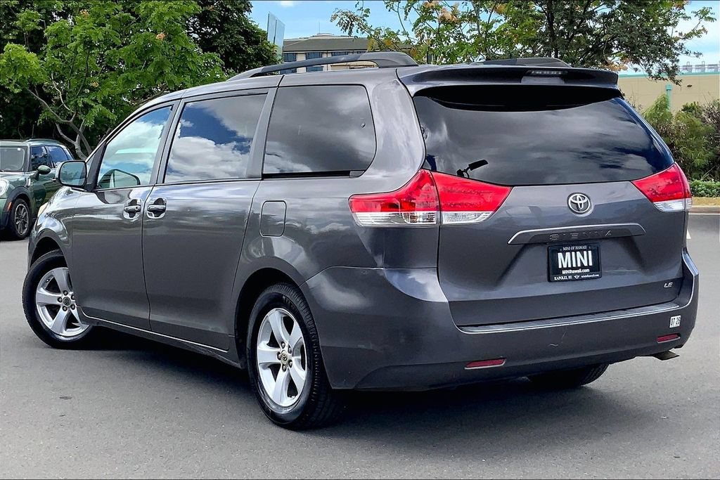 Used 2014 Toyota Sienna LE FWD image 10