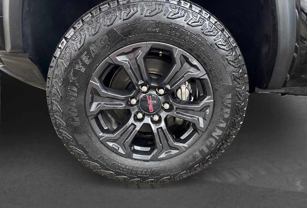Used 2025 GMC Canyon Elevation AWD/4WD image 11
