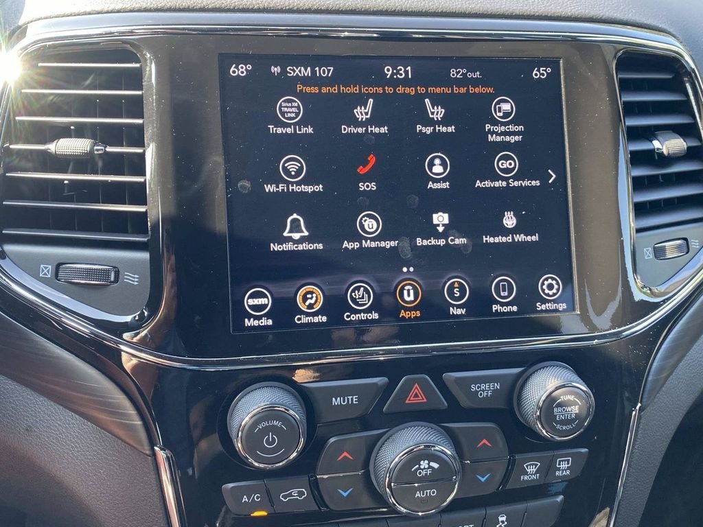 Used 2021 Jeep Grand Cherokee Laredo RWD image 23