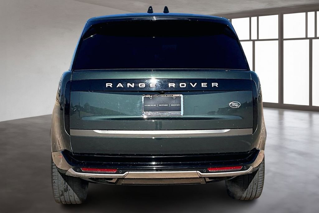 Used 2023 Land Rover Range Rover Autobiography image 4