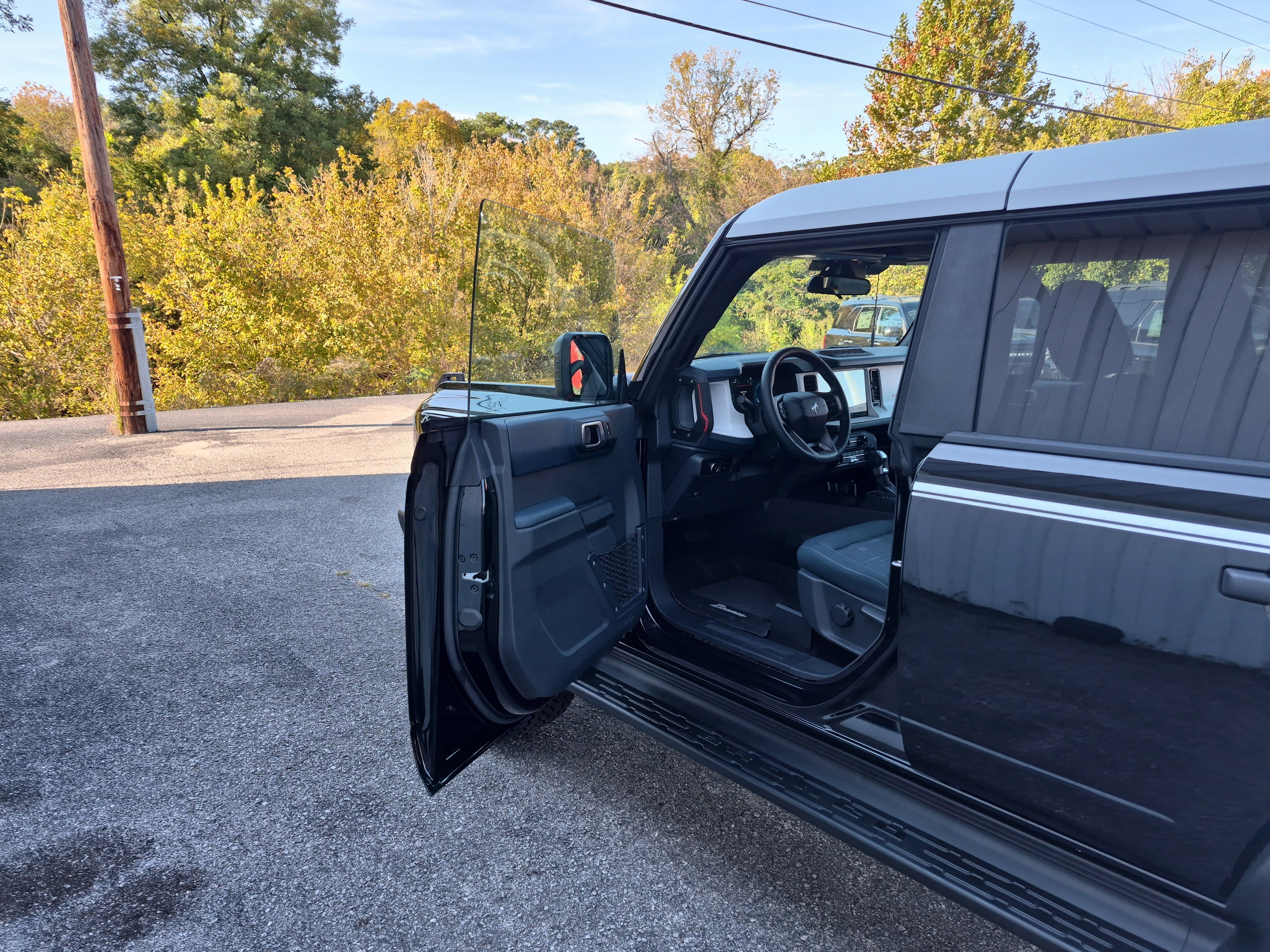 New 2025 Ford Bronco Heritage Edition image 9