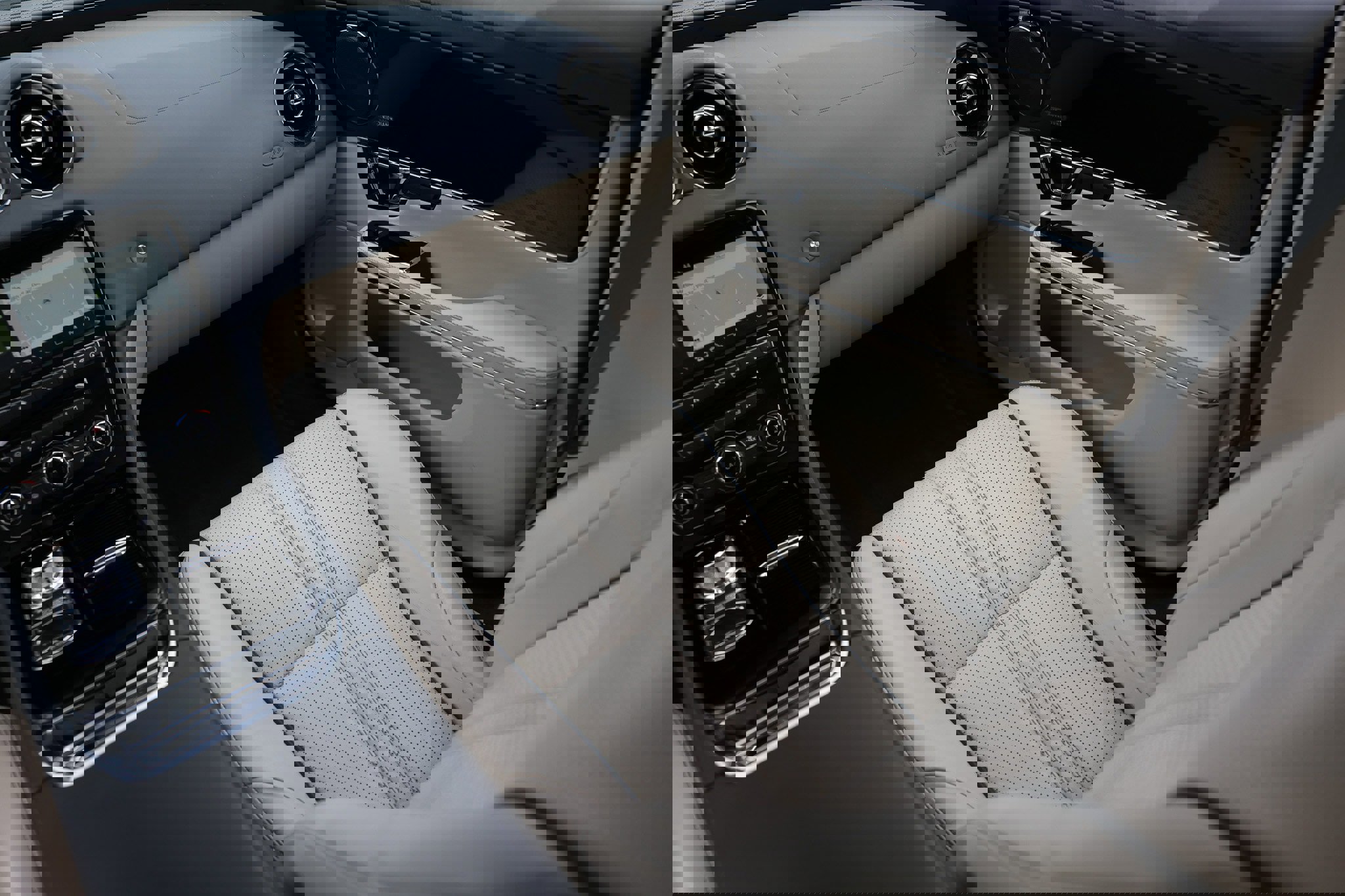 Used 2019 Jaguar XJ R-Sport image 27