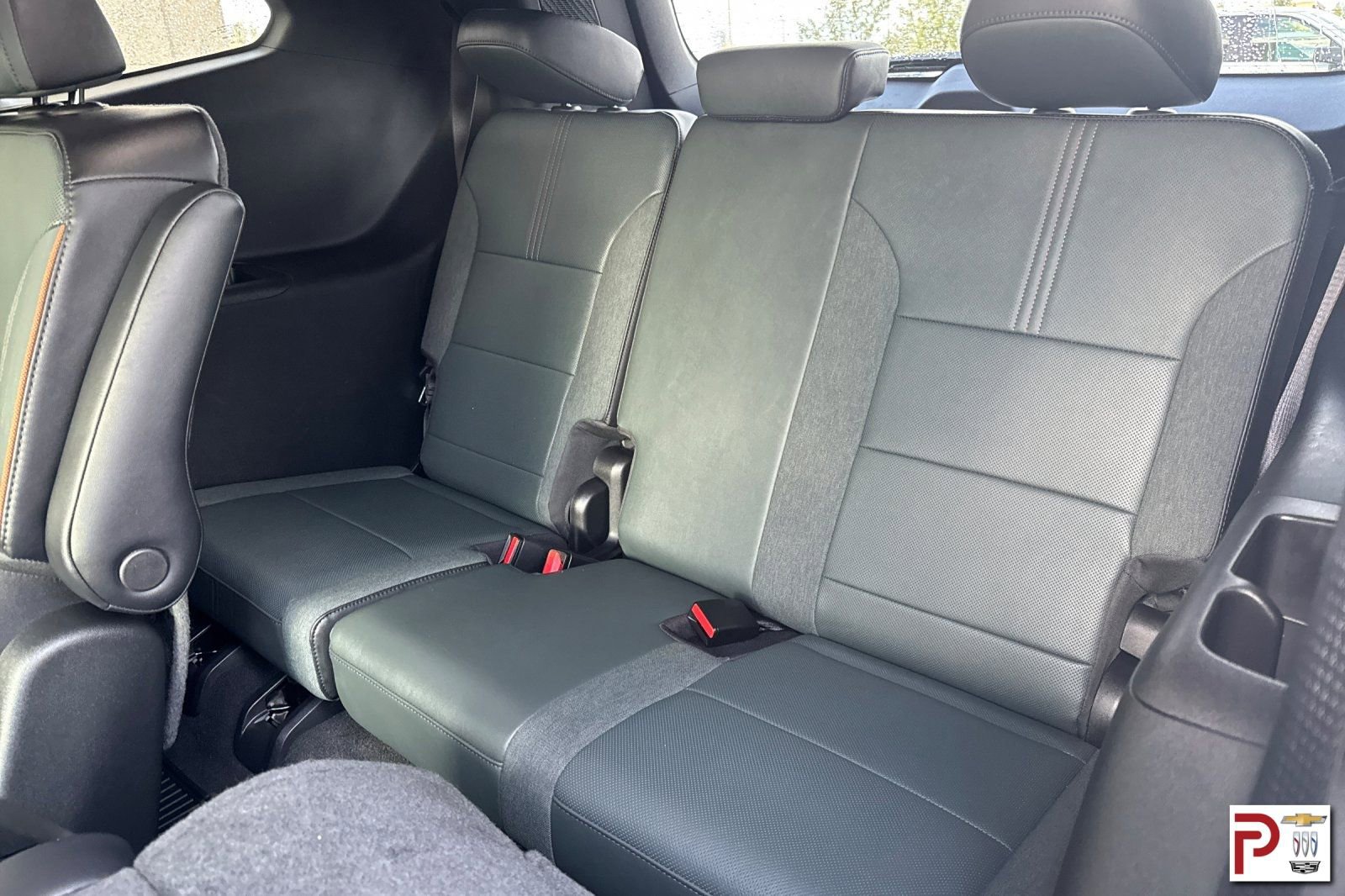 Certified 2025 GMC Acadia AT4 w/ LPO, Floor Liner Package image 17