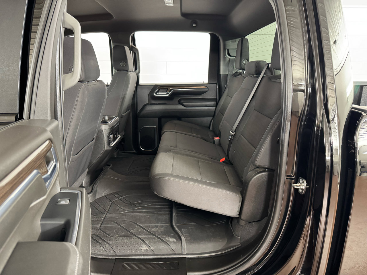 Used 2024 Chevrolet Silverado 2500 LT w/ Convenience Package image 30