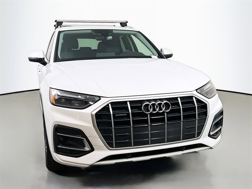 Used 2023 Audi Q5 2.0T Premium w/ Convenience Package image 2