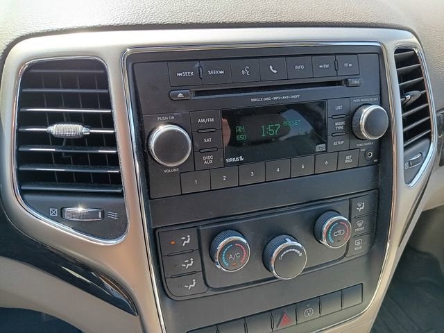 Used 2013 Jeep Grand Cherokee Laredo w/ Laredo E Group AWD/4WD image 6