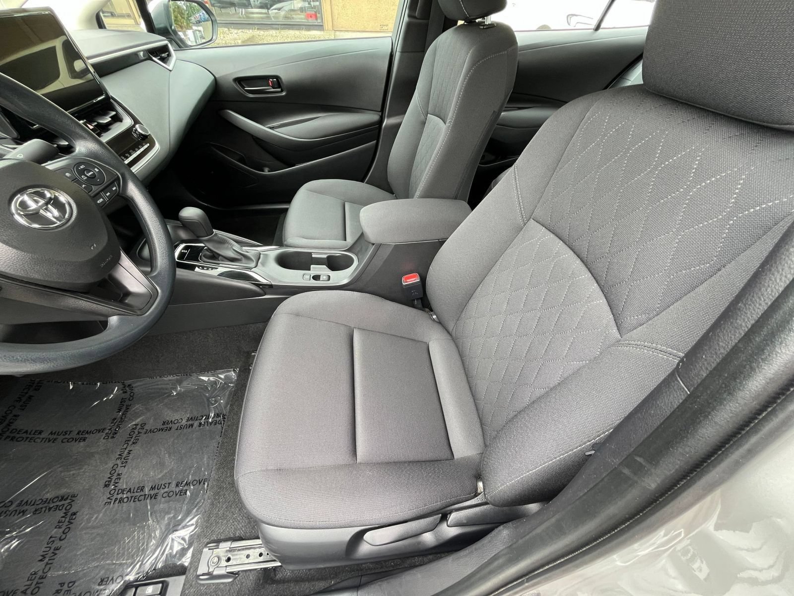 Used 2025 Toyota Corolla LE FWD image 27