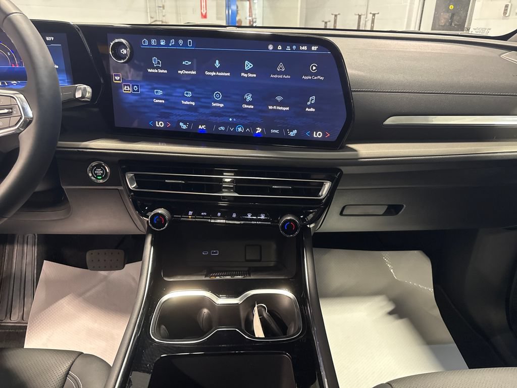 New 2027 Chevrolet Traverse LT w/ Sun and Wheel Package AWD/4WD image 13