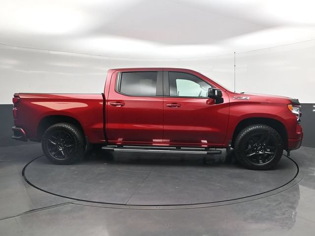 Used 2025 Chevrolet Silverado 1500 RST AWD/4WD image 3