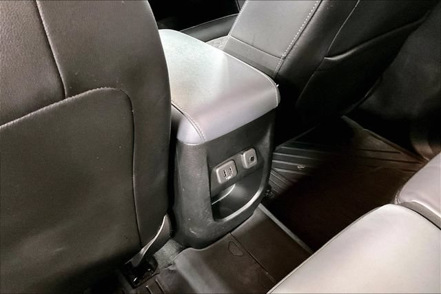 Used 2020 Chevrolet Colorado Z71 w/ Z71 Midnight Edition AWD/4WD image 12