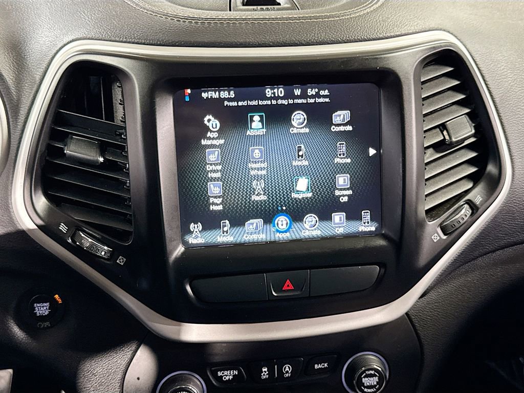 Used 2018 Jeep Cherokee Latitude Plus w/ Cold Weather Group image 20