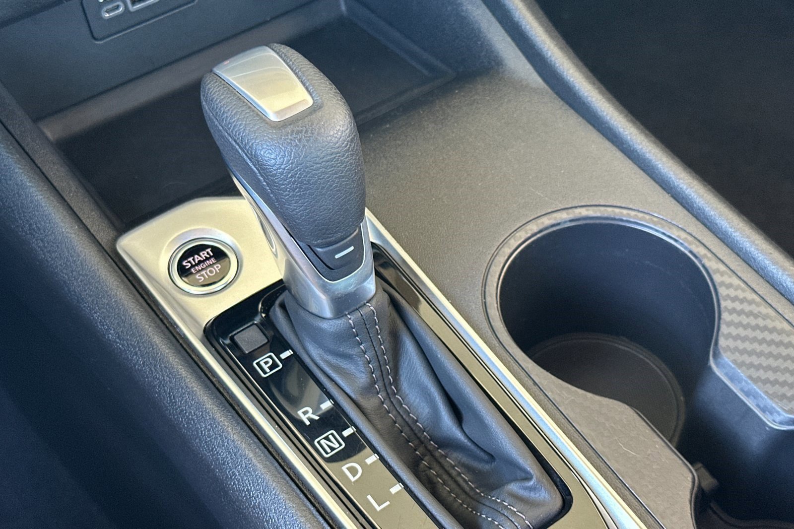 Used 2025 Nissan Altima 2.5 SV image 17