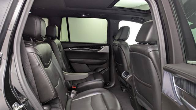 Used 2025 Cadillac XT6 Premium Luxury FWD image 21