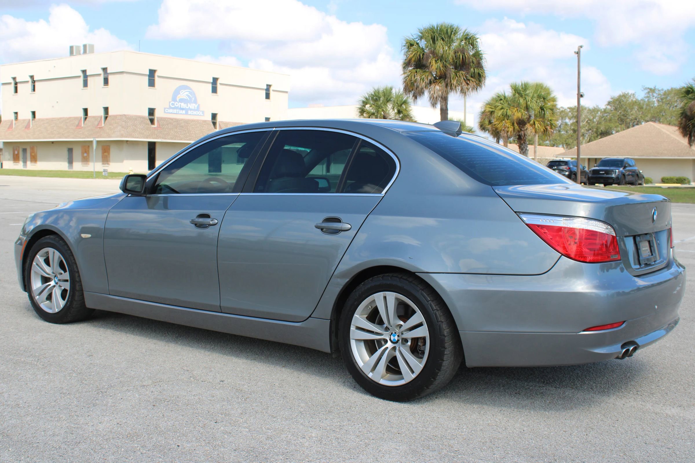 Used 2009 BMW 528i Sedan image 3