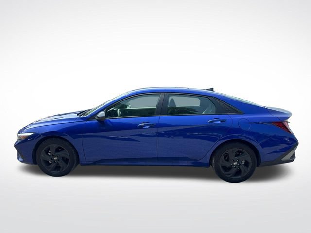 Used 2026 Hyundai Elantra Sport FWD image 2