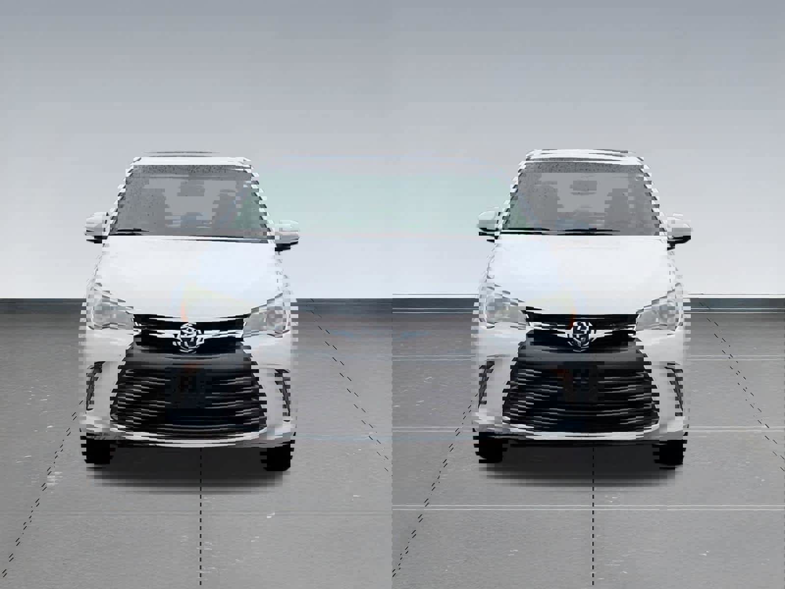 Used 2016 Toyota Camry XLE w/ Moonroof Package image 9