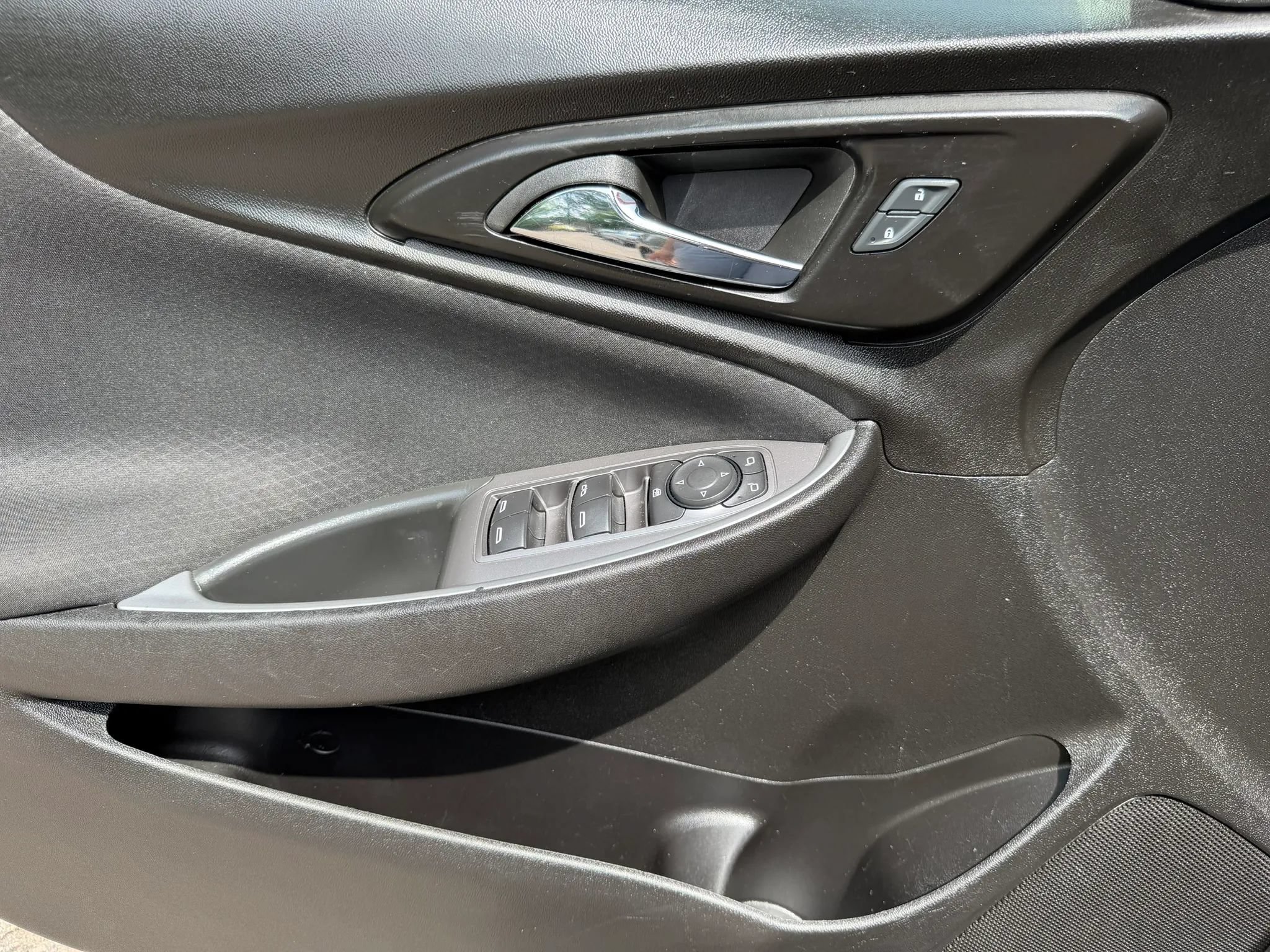 Used 2024 Chevrolet Malibu LT FWD image 18