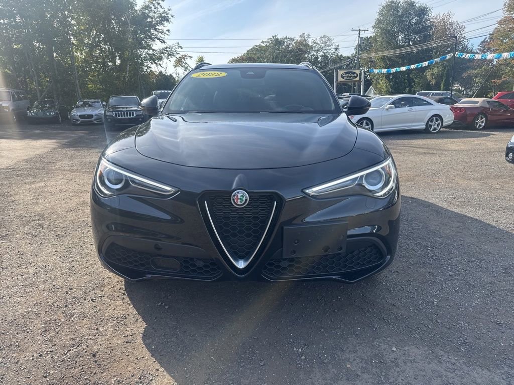 Used 2022 Alfa Romeo Stelvio Ti image 3