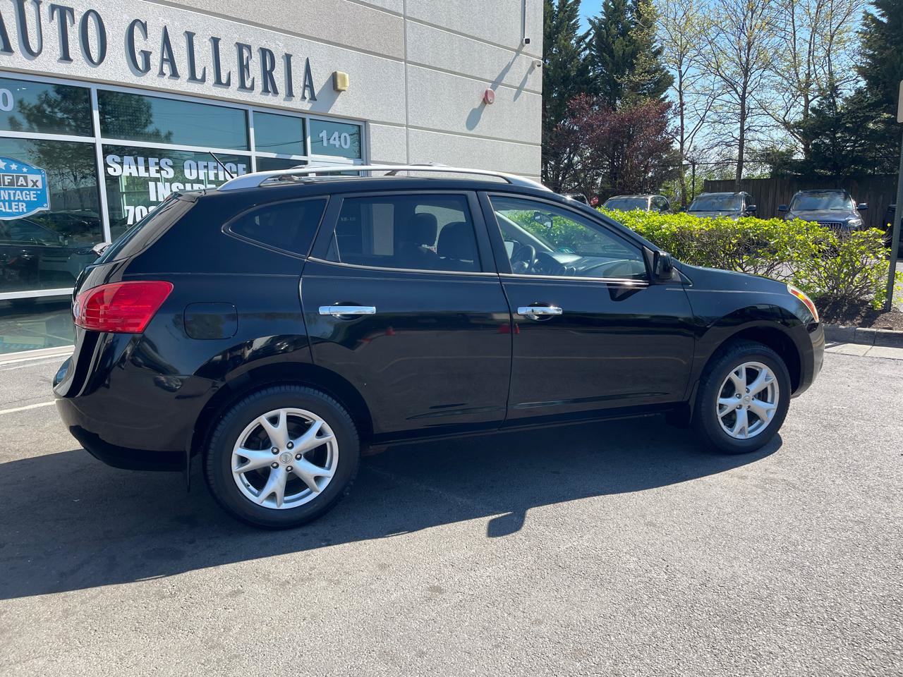 Used 2010 Nissan Rogue SL w/ Premium Pkg AWD/4WD image 9