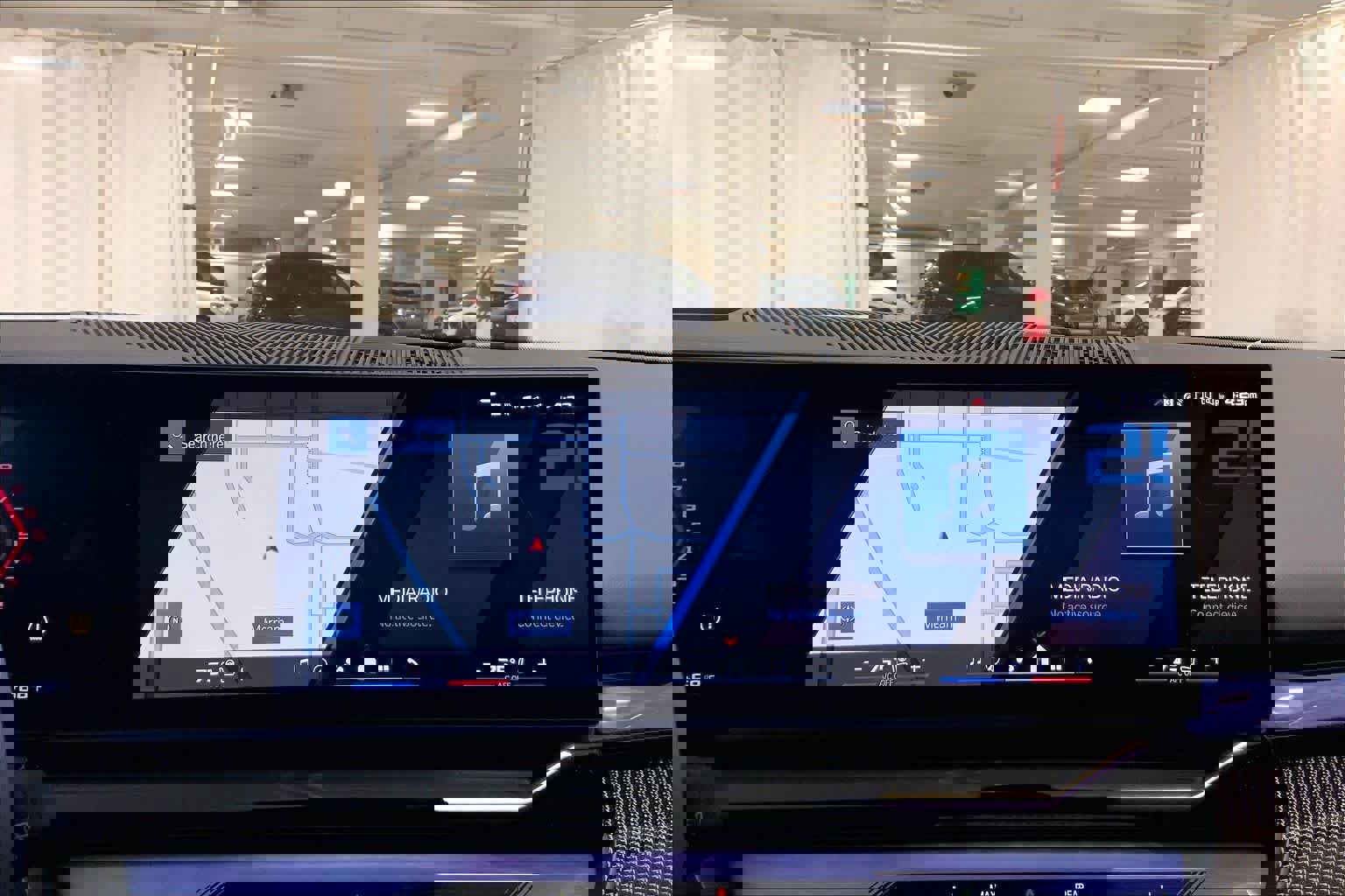 Used 2026 BMW M5 Touring image 36