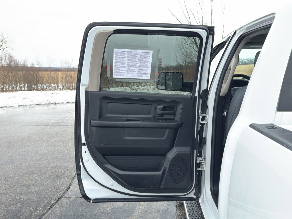 Used 2017 RAM 3500 Tradesman w/ Chrome Appearance Group image 35