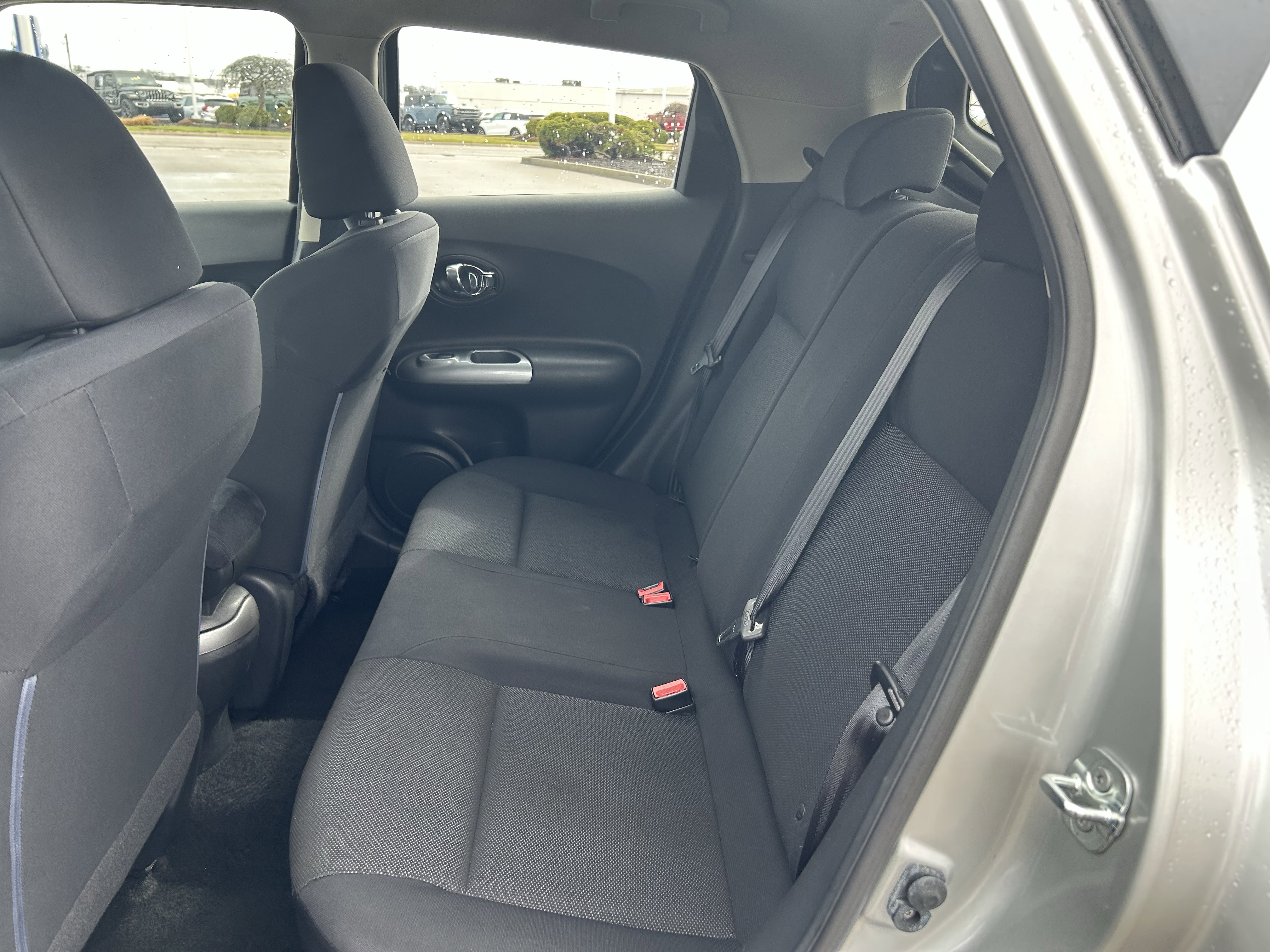 Used 2014 Nissan Juke S image 19