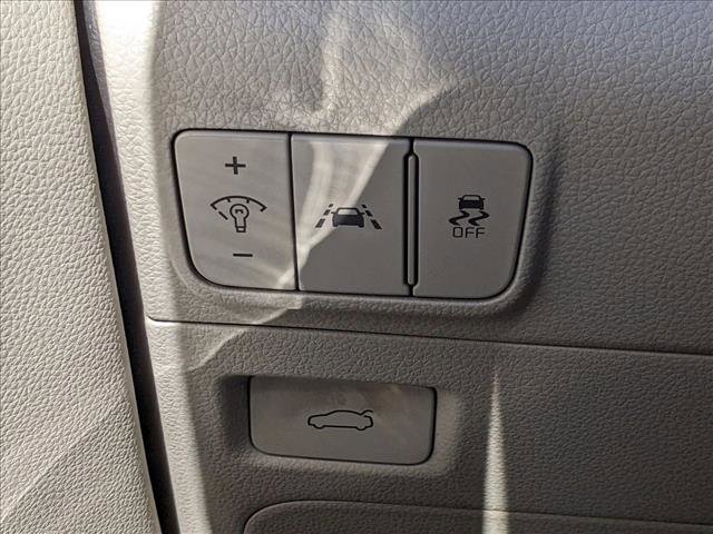 Used 2021 Kia K5 EX image 16