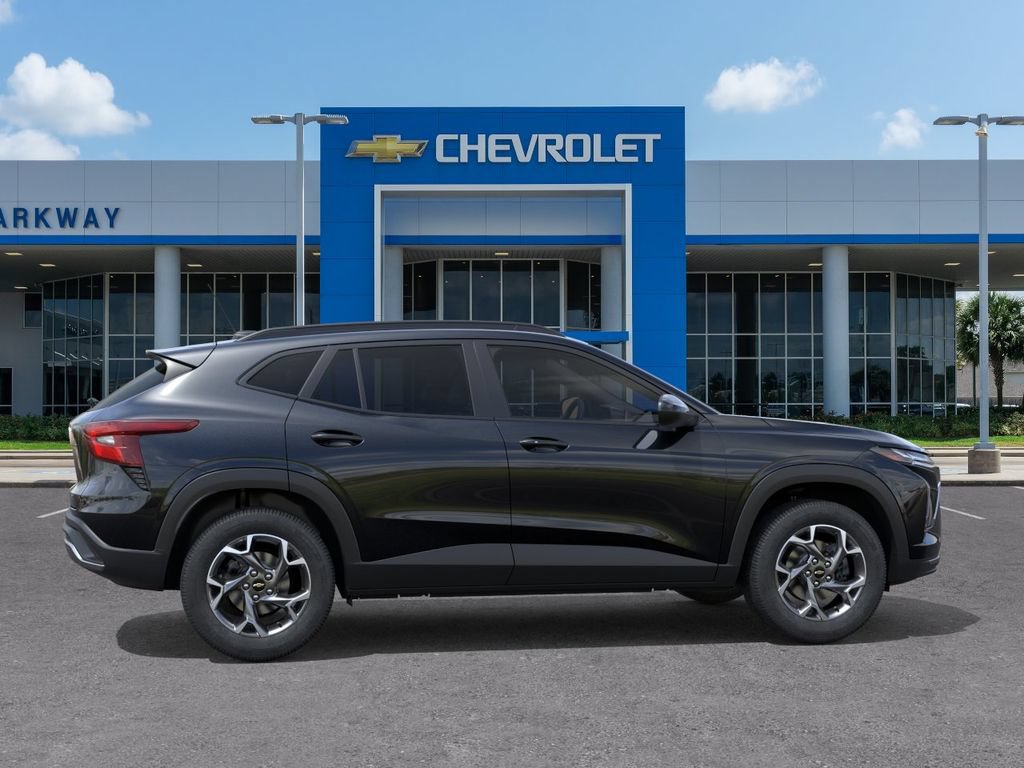 New 2026 Chevrolet Trax LT w/ Driver Confidence Package FWD image 5