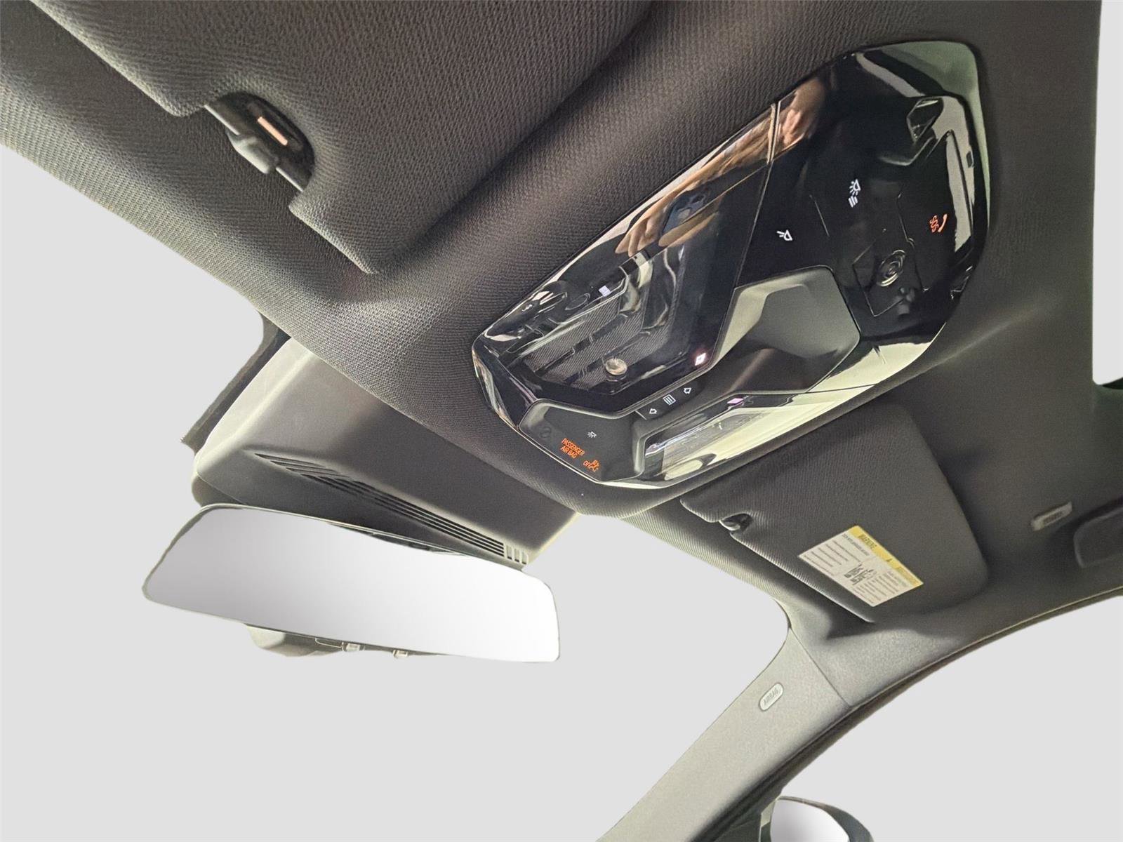 New 2026 BMW 740i image 18