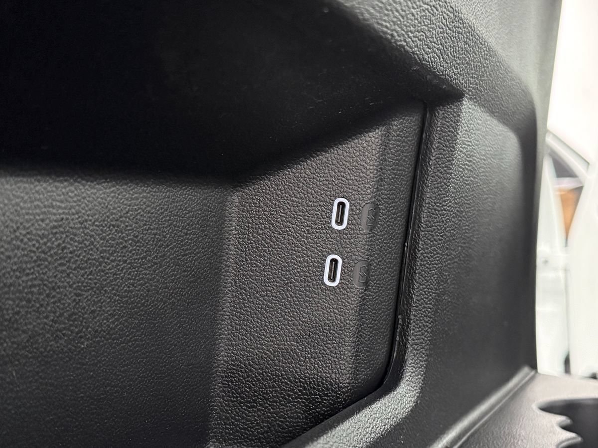 Used 2024 Volkswagen Atlas SE AWD/4WD image 27