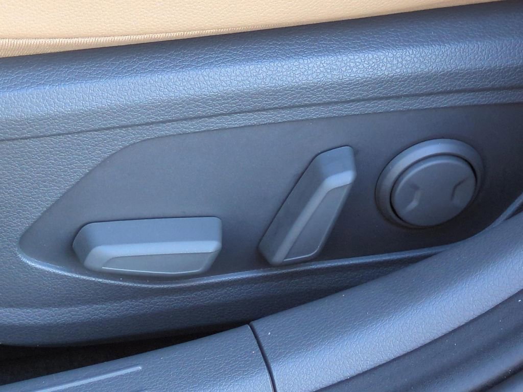 Used 2020 Hyundai Sonata Limited w/ Cargo Package image 15