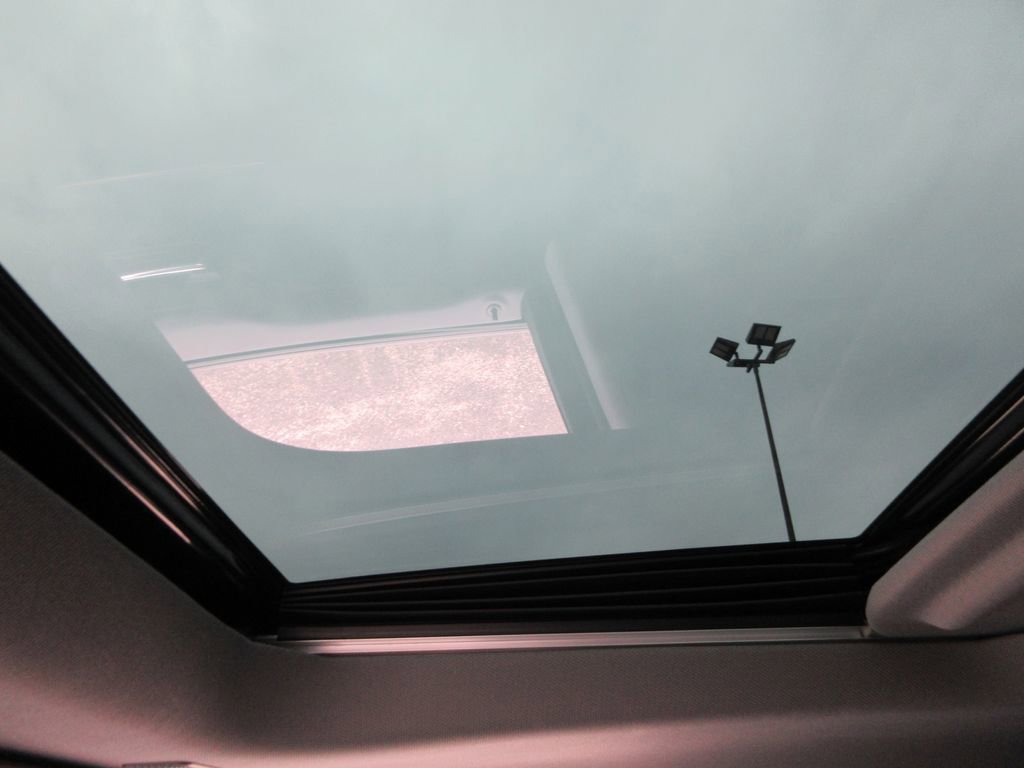 Certified 2021 Chevrolet Silverado 1500 RST image 36