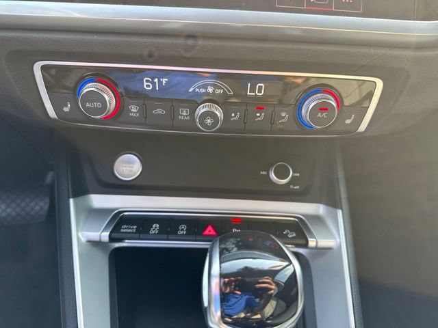 Used 2020 Audi Q3 2.0T Premium w/ Convenience Package AWD/4WD image 25