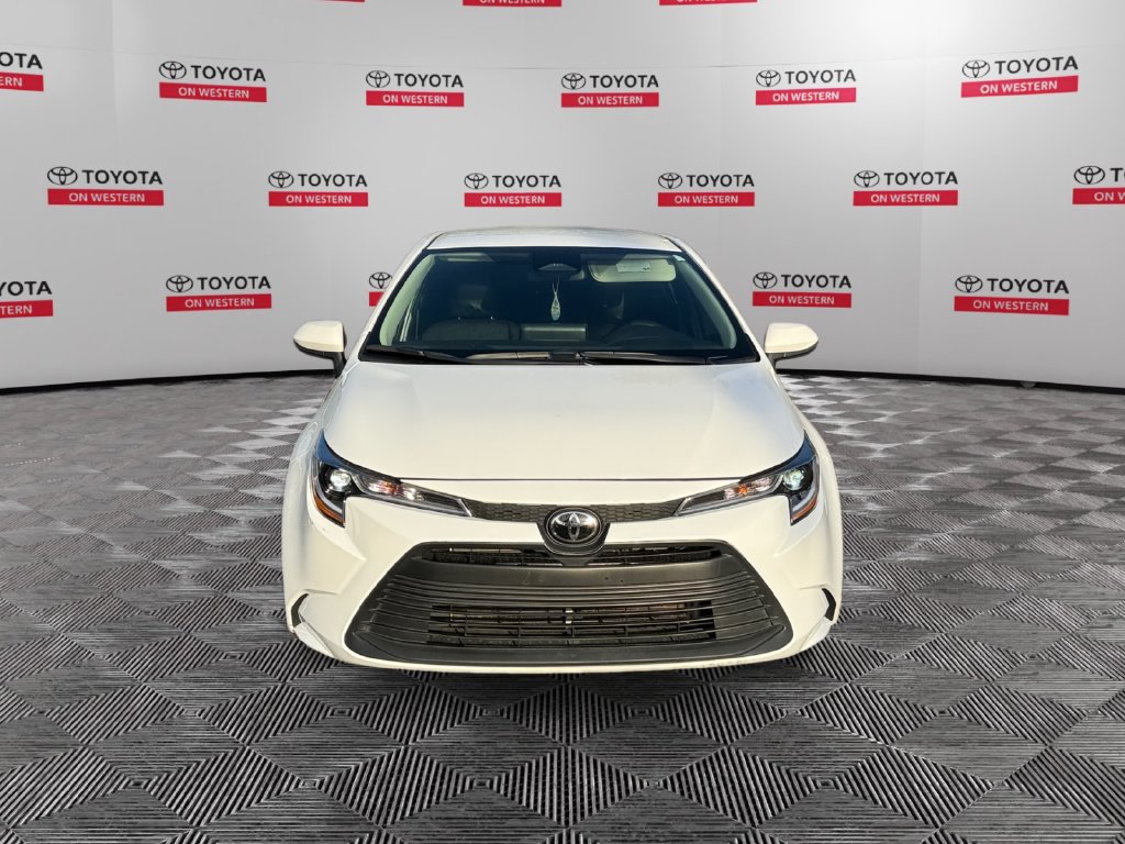 Certified 2025 Toyota Corolla LE FWD image 2