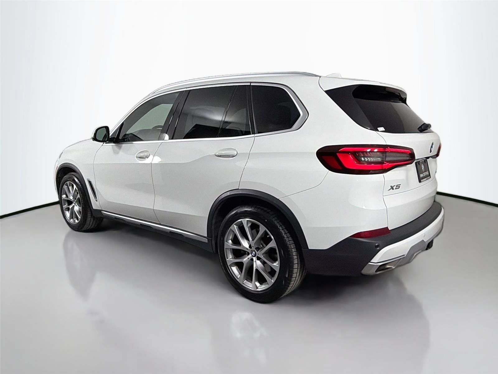 Certified 2023 BMW X5 xDrive40i w/ Luxury Seating Package AWD/4WD image 7