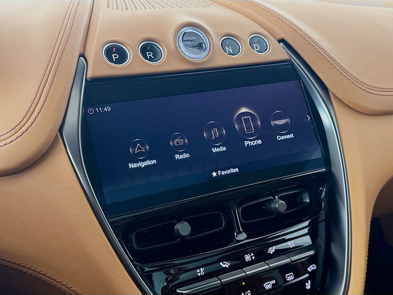 Used 2024 Aston Martin DBX 707 image 13