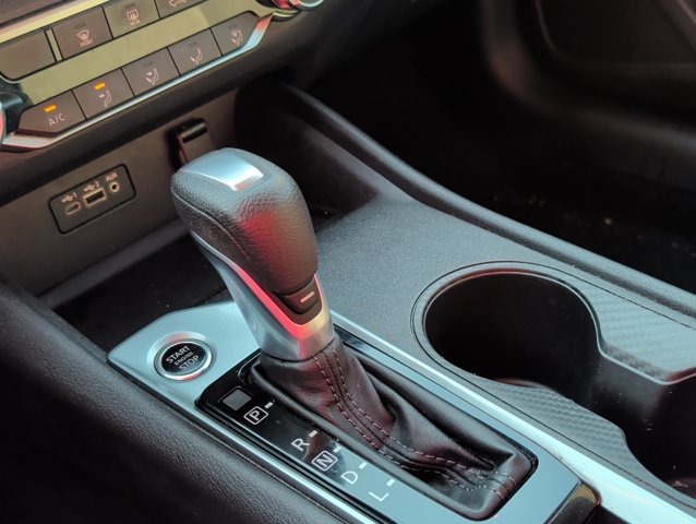 Used 2025 Nissan Altima 2.5 SV FWD image 18
